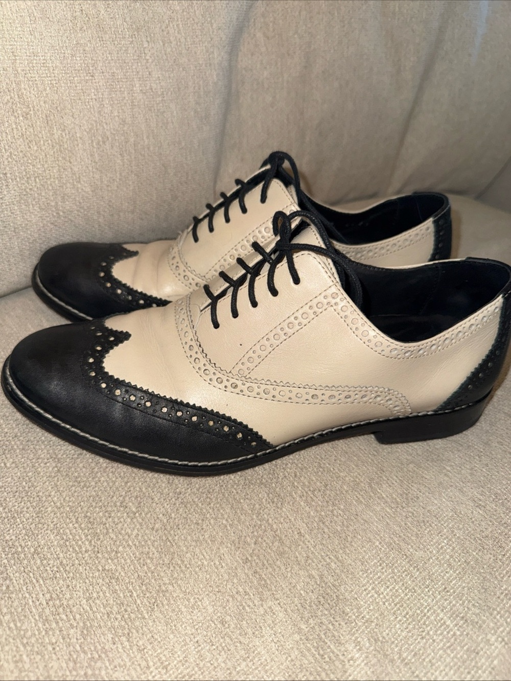 Vtg Bespoke Women’s Black And Cream Cole Haan Wingtip Oxfords Leather Size 8